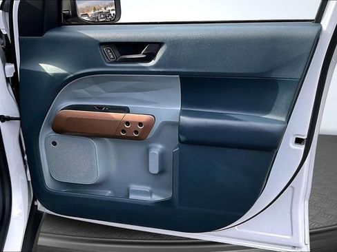 Used 2023 Ford Maverick Lariat w/ Lariat Luxury Package image 30