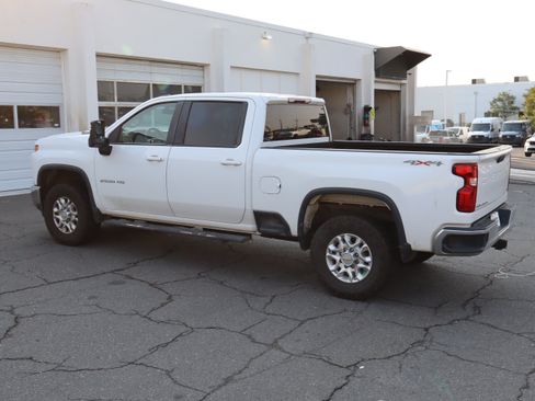Used 2021 Chevrolet Silverado 2500 LT w/ Fleet Comfort Package AWD/4WD image 19