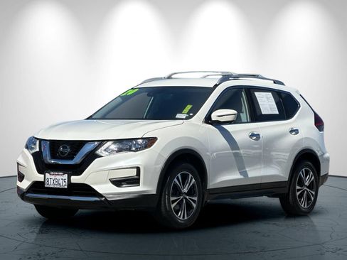 Used 2020 Nissan Rogue SV w/ Premium Package FWD image 8