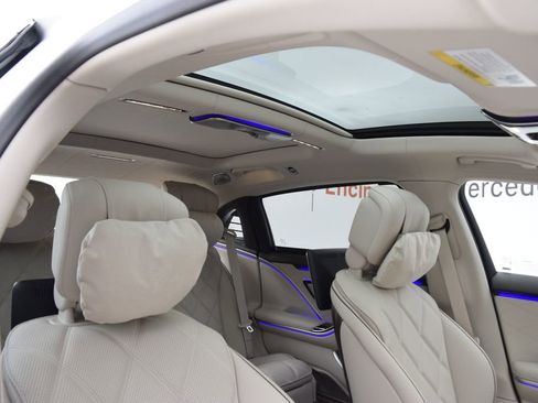 New 2026 Mercedes-Benz Maybach S 580 4MATIC image 19