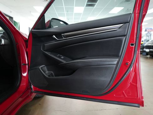 Used 2019 Honda Accord Sport image 34