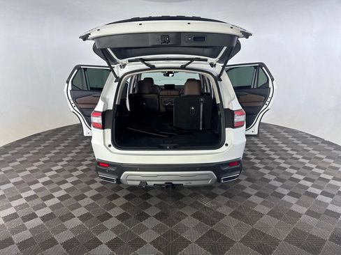 Used 2025 Honda Pilot Elite image 19