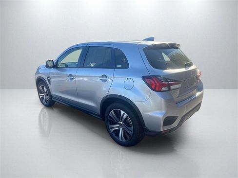 Used 2025 Mitsubishi Outlander Sport ES image 5