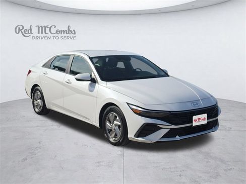 Certified 2024 Hyundai Elantra SE FWD image 10