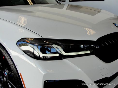 Used 2022 BMW 540i w/ M Sport Package image 41