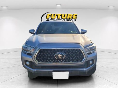 Used 2019 Toyota Tacoma TRD Off-Road AWD/4WD image 2