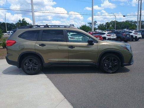 Certified 2024 Subaru Ascent Onyx Edition w/ Popular Package Onyx AWD/4WD image 4