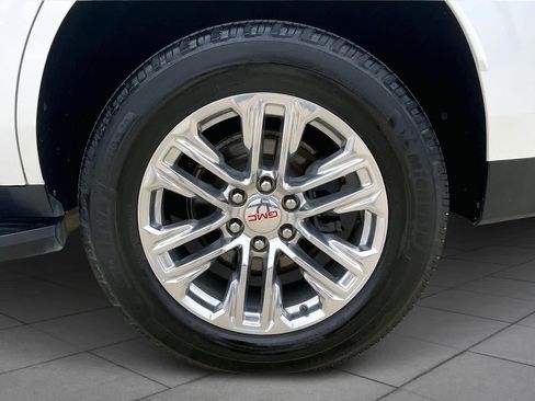 Used 2022 GMC Yukon SLT w/ SLT Premium Package image 21