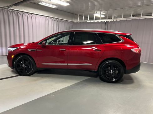 Used 2023 Buick Enclave Essence w/ Experience Buick Package image 4