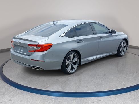 Used 2019 Honda Accord Touring image 5