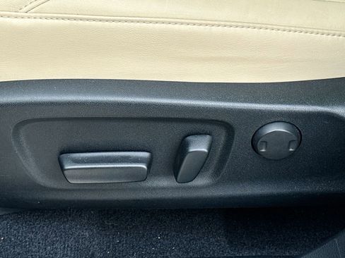 Used 2022 Lexus RX 450hL AWD w/ Premium Package image 15