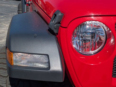 Used 2022 Jeep Wrangler Unlimited Sport image 10