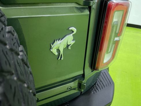 Used 2022 Ford Bronco Badlands w/ Sasquatch Package image 13