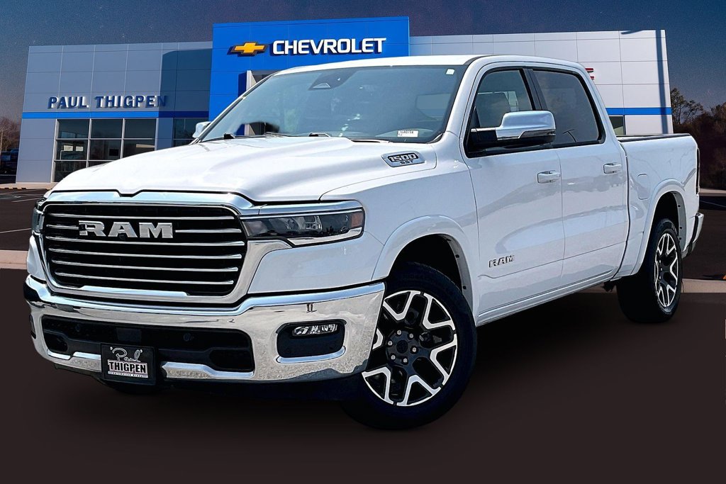 Used 2025 RAM 1500 Laramie AWD/4WD image 4