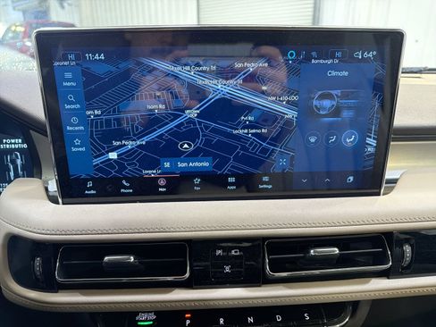 Used 2023 Lincoln Nautilus AWD w/ Premium Package image 19