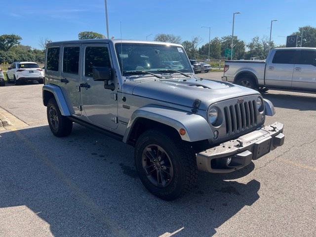 Used 2016 Jeep Wrangler Unlimited Sahara AWD/4WD image 4