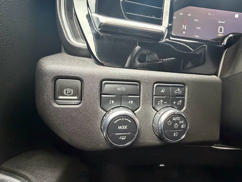 Used 2023 GMC Sierra 1500 SLT w/ SLT Premium Plus Package image 36