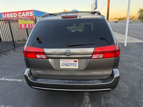 Used 2005 Toyota Sienna CE image 7