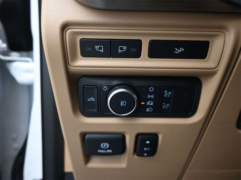 Used 2022 Ford F150 Lariat image 33