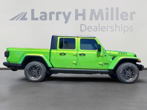 New 2025 Jeep Gladiator Willys image 6