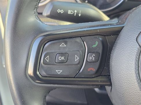 Used 2023 Jeep Gladiator Sport image 22