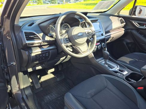 Used 2021 Subaru Forester Premium AWD/4WD image 23