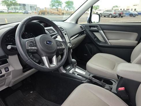 Used 2017 Subaru Forester 2.5i Limited AWD/4WD image 9