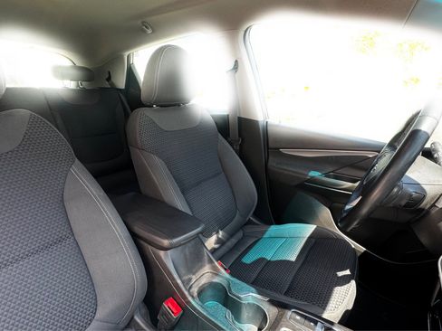 Used 2022 Chevrolet Bolt LT FWD image 14