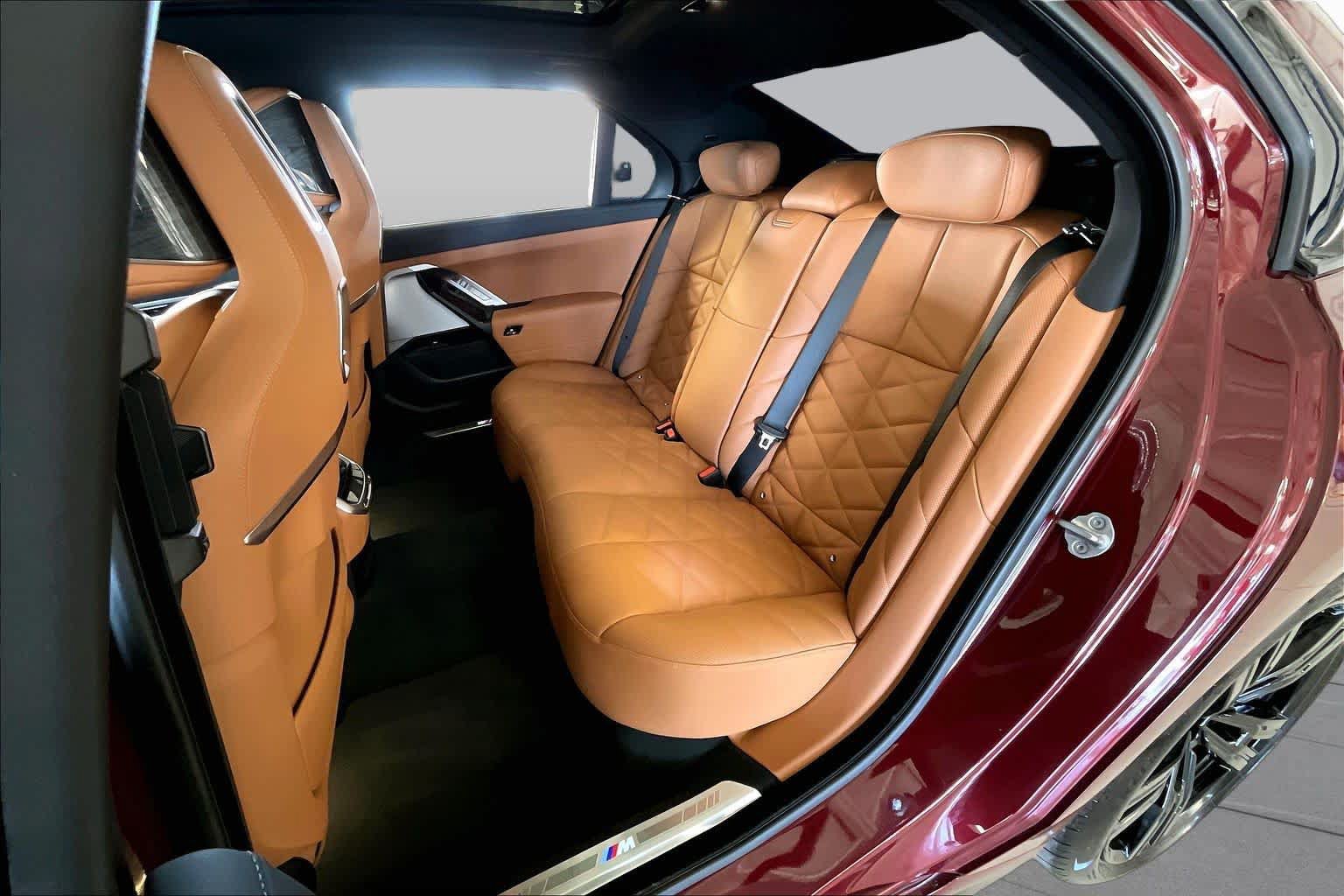 Used 2023 BMW 740i RWD image 19