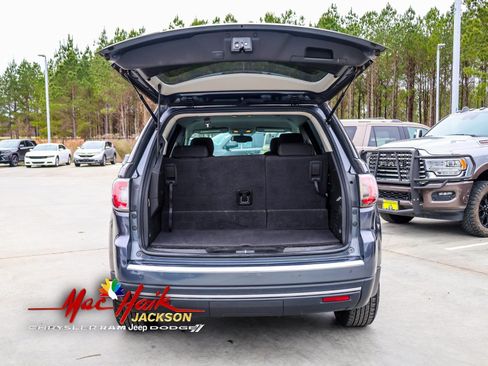 Used 2014 GMC Acadia SLE image 8