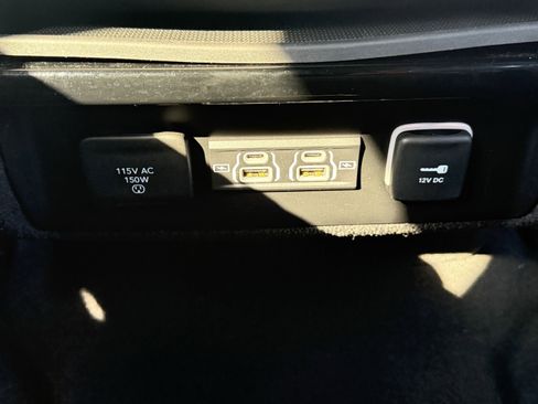 Used 2024 Jeep Wagoneer Series II w/ Flexible Seating Group image 74