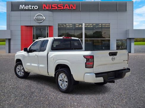 Used 2024 Nissan Frontier SV w/ SV Convenience Package AWD/4WD image 4