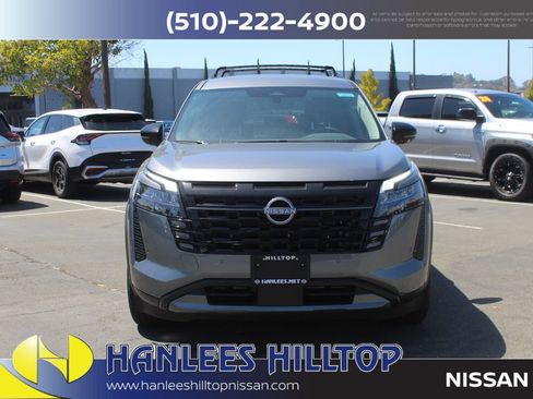 New 2026 Nissan Pathfinder SL FWD image 4