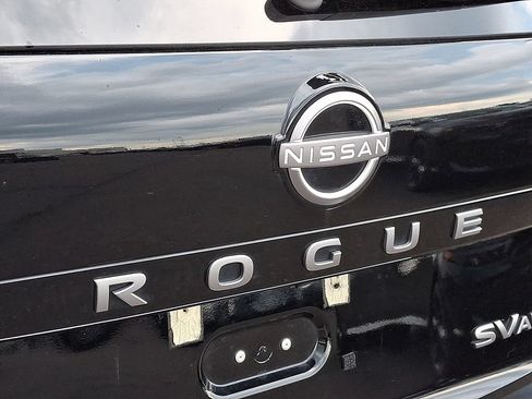 Used 2024 Nissan Rogue SV AWD/4WD image 31