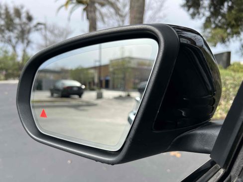 Used 2021 Mercedes-Benz C 300 Sedan w/ AMG Line image 10