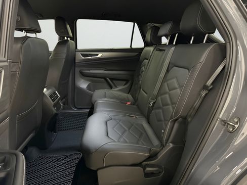 New 2026 Volkswagen Atlas Cross Sport SE image 18