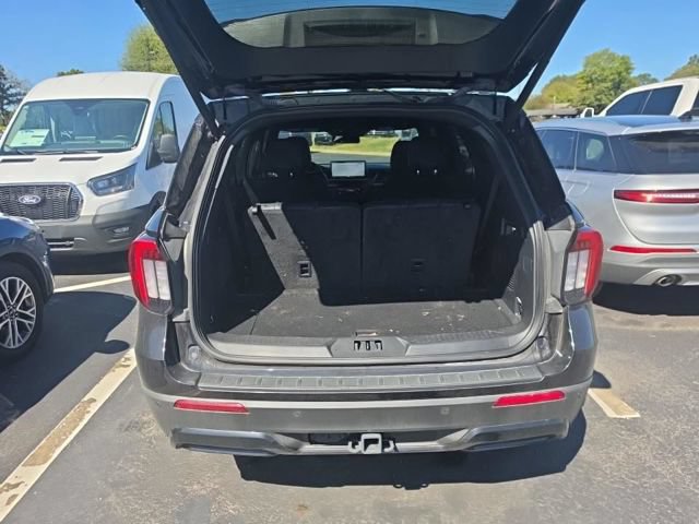 Used 2025 Ford Explorer ST-Line w/ Premium Package RWD image 13