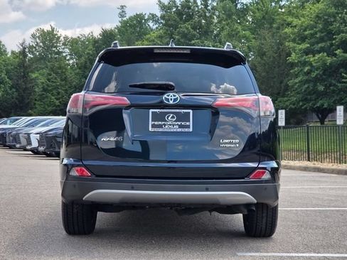 Used 2018 Toyota RAV4 Limited AWD/4WD image 25