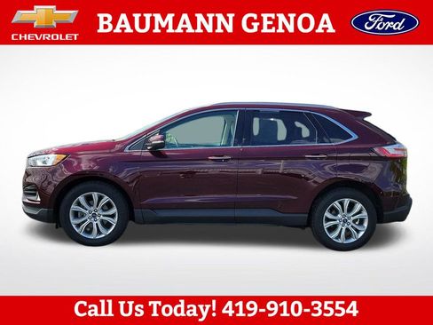 Used 2019 Ford Edge Titanium w/ Cold Weather Package FWD image 2