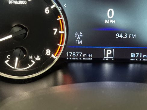 Used 2025 Nissan Altima 2.5 SV FWD image 25