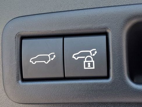 Used 2025 Lexus UX 300h AWD image 29