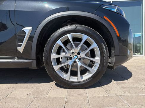 Used 2024 BMW X5 xDrive40i w/ Premium Package AWD/4WD image 8