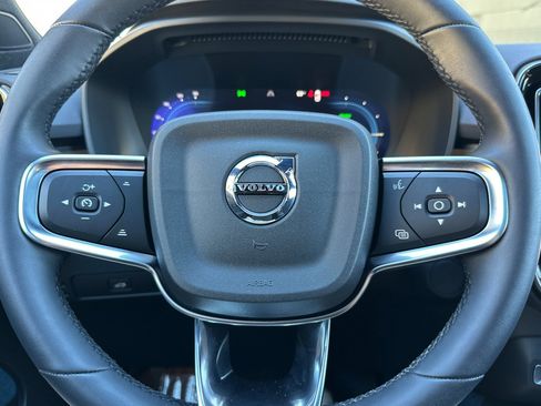 Certified 2023 Volvo XC40 Recharge Plus image 27