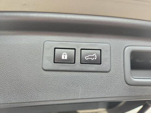 Used 2022 Subaru Forester Limited w/ Popular Package #3 image 33