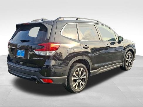 Used 2020 Subaru Forester Limited image 6