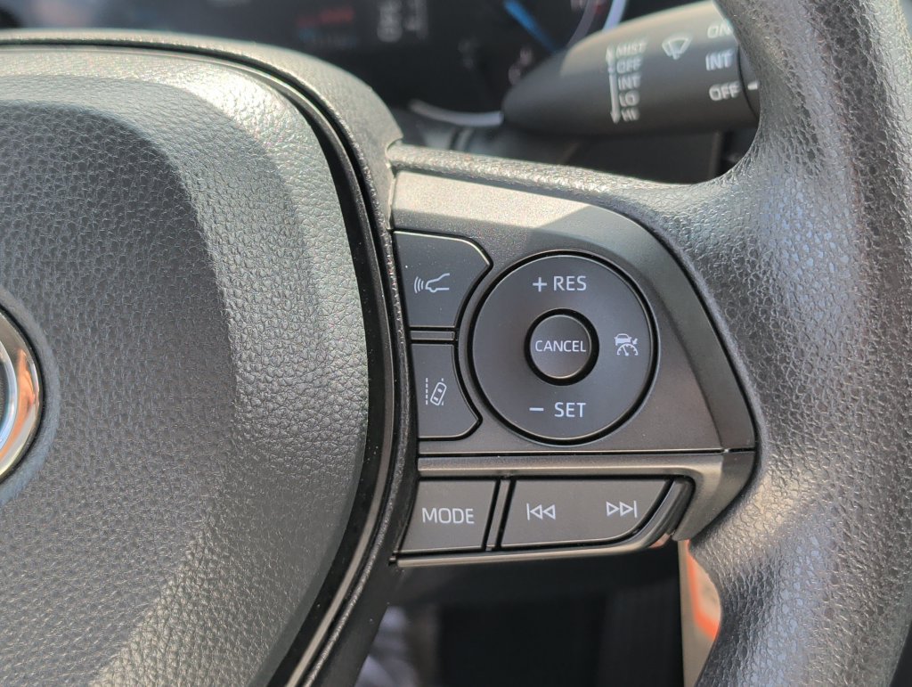 Certified 2025 Toyota RAV4 LE AWD/4WD image 25