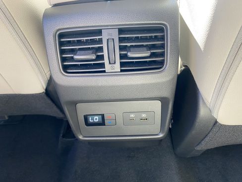 Used 2023 Nissan Rogue SL w/ SL Premium Package image 25