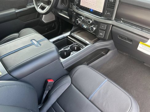 New 2026 Ford F250 Platinum AWD/4WD image 15