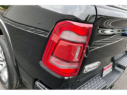 Used 2022 RAM 1500 Limited w/ Body Color Bumper Group AWD/4WD image 28