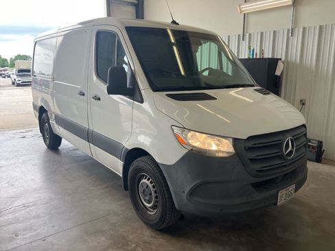 Used 2022 Mercedes-Benz Sprinter 1500 image 1